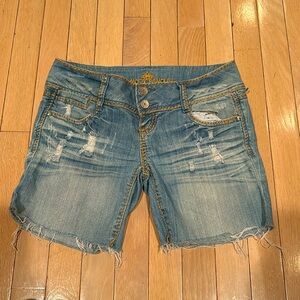 Almost Famous Women’s Denim Low Waisted Can be Short Shorts Size 3 Lightly Used